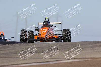 media/Oct-26-2025-CalClub SCCA (Sun) [[8ce1e69566]]/Group 3/Grapevine/